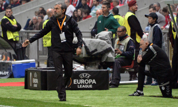 Hakeme, ‘Kocaman’ sitem!