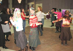 Filistin'e destek için GÖBEK ATTILAR