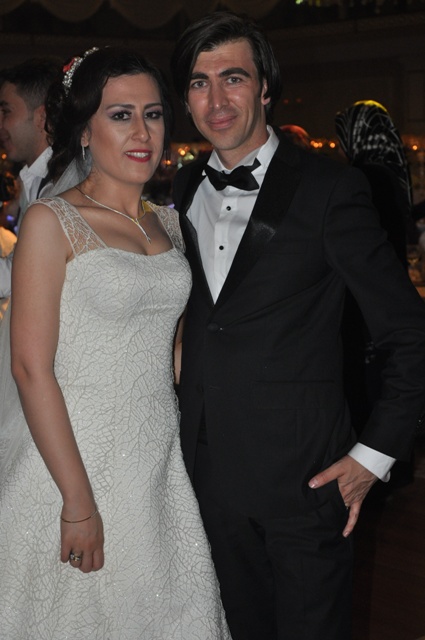 Sultan İle Mustafa Evlendi