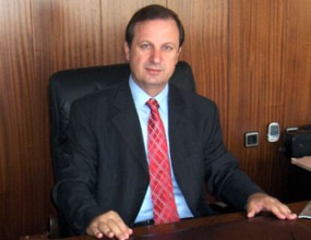 Herkes devleti soymaya çalışıyor