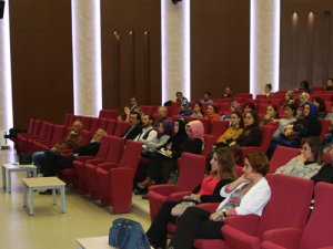 Öğretmenlere geri dönüşüm anlatıldı