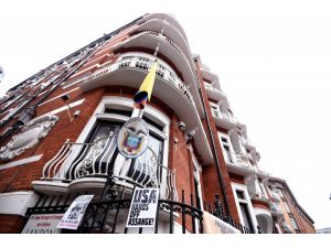 Julian Assange, Londra'da sorgulandı