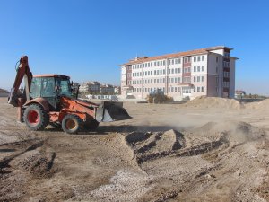 Karatay'da okul bahçelerine  düzenleme