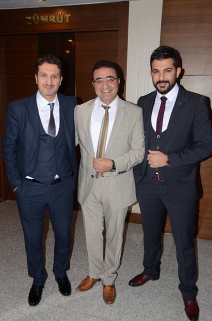 Yakışıklı Mali Müşavirler Bir Arada