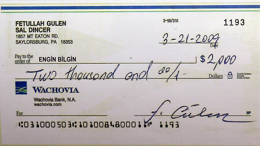 FETÖ şüphelisinin evinde Gülen imzalı 'hatıra çeki' bulundu