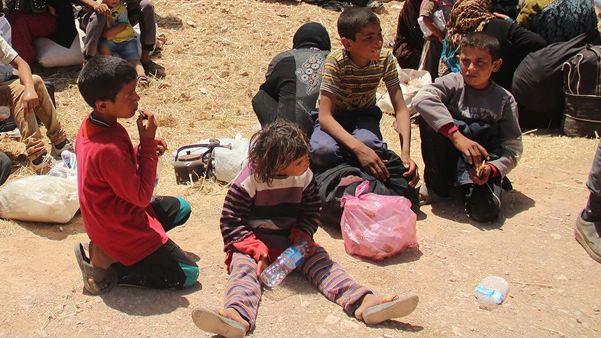 PYD/PKK, 2 bin öğrenciyi okulsuz bıraktı