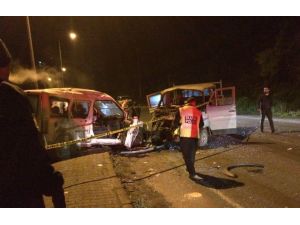 Rize'de trafik kazası: 2 ölü, 6 yaralı