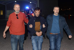 Banyoda öldürüp cesedini sakladı!