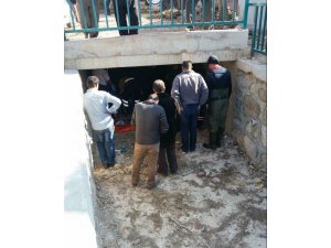 Yaşlı adam tahliye kanalında boğuldu