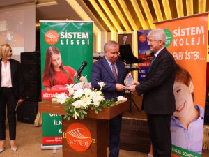 Sistem’de Öğretmenler Günü kutlandı