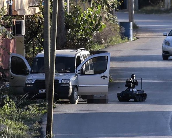 Son Dakika! Adana'da 2. Bombalı Araç Sürücüsü Vurularak Yakalandı