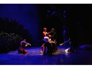 "Arda Boyları" dans gösterisi, Bayburt'ta sahnelendi