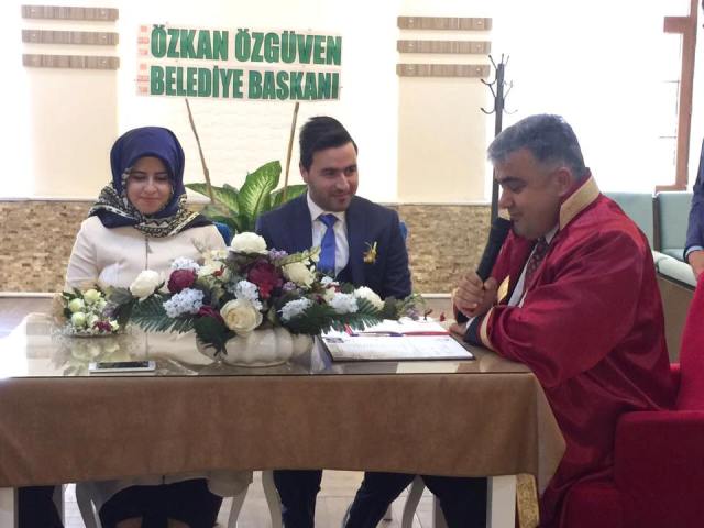 Özkan Başkan Öğretmenlerin Nikâhını Kıydı