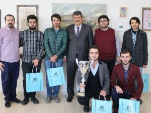 KTO Karatay Üniversitesi, başarılı öğrencilerini ödüllendirdi