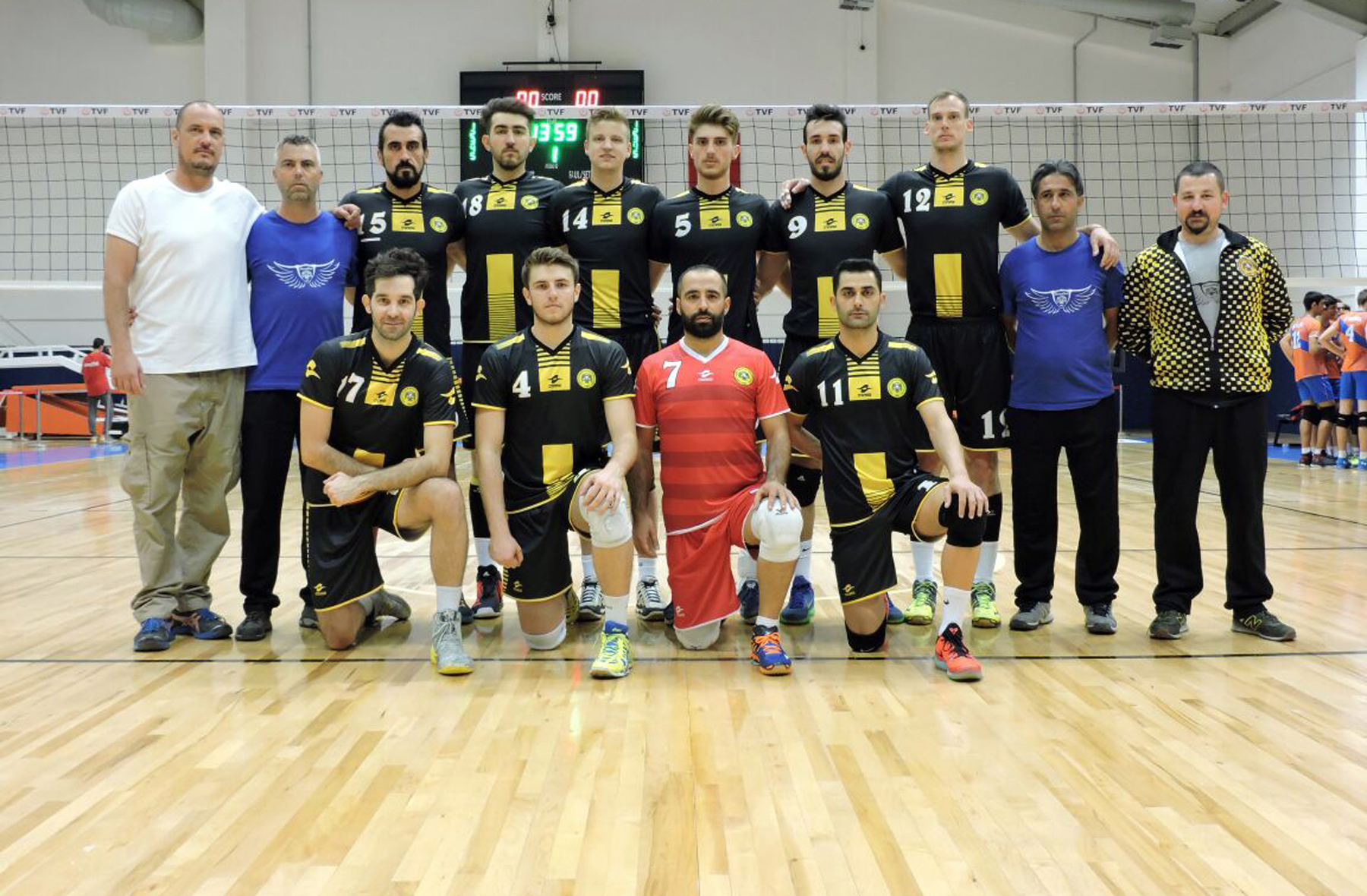 Voleybolcular, boş dönmedi