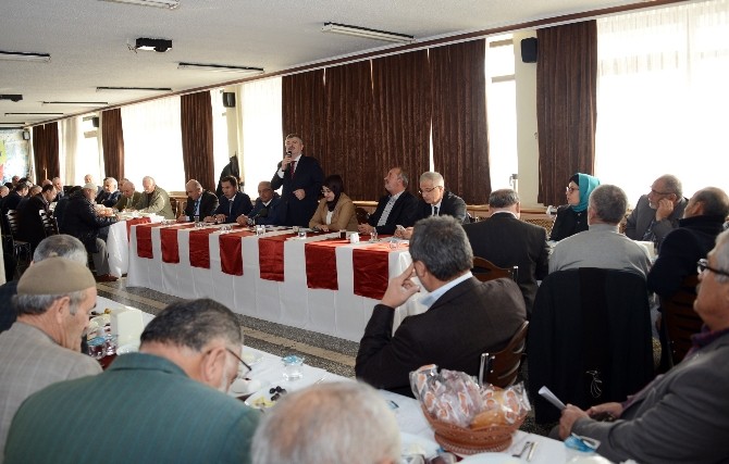 Akyürek, muhtarlarla “Meram”ı konuştu