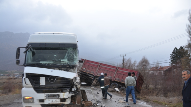 Seydişehir'de Trafik Kazası: 2 Yaralı