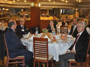 DİŞ HEKİMLERİ YEMEKTE BULUŞTU