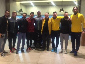 ESKİ ARKADAŞLAR ARENA RESTAURANTDA BULUŞTULAR