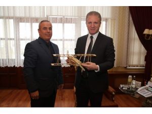 Türk Hava Kurumu Sivas Şubesi, Vali Gül'ü ziyaret etti