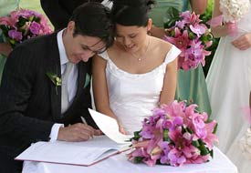 2011 yılında 297 çift dünya evine girdi