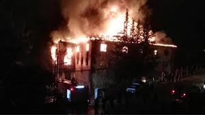 Adana'da özel öğrenci yurdundaki yangın