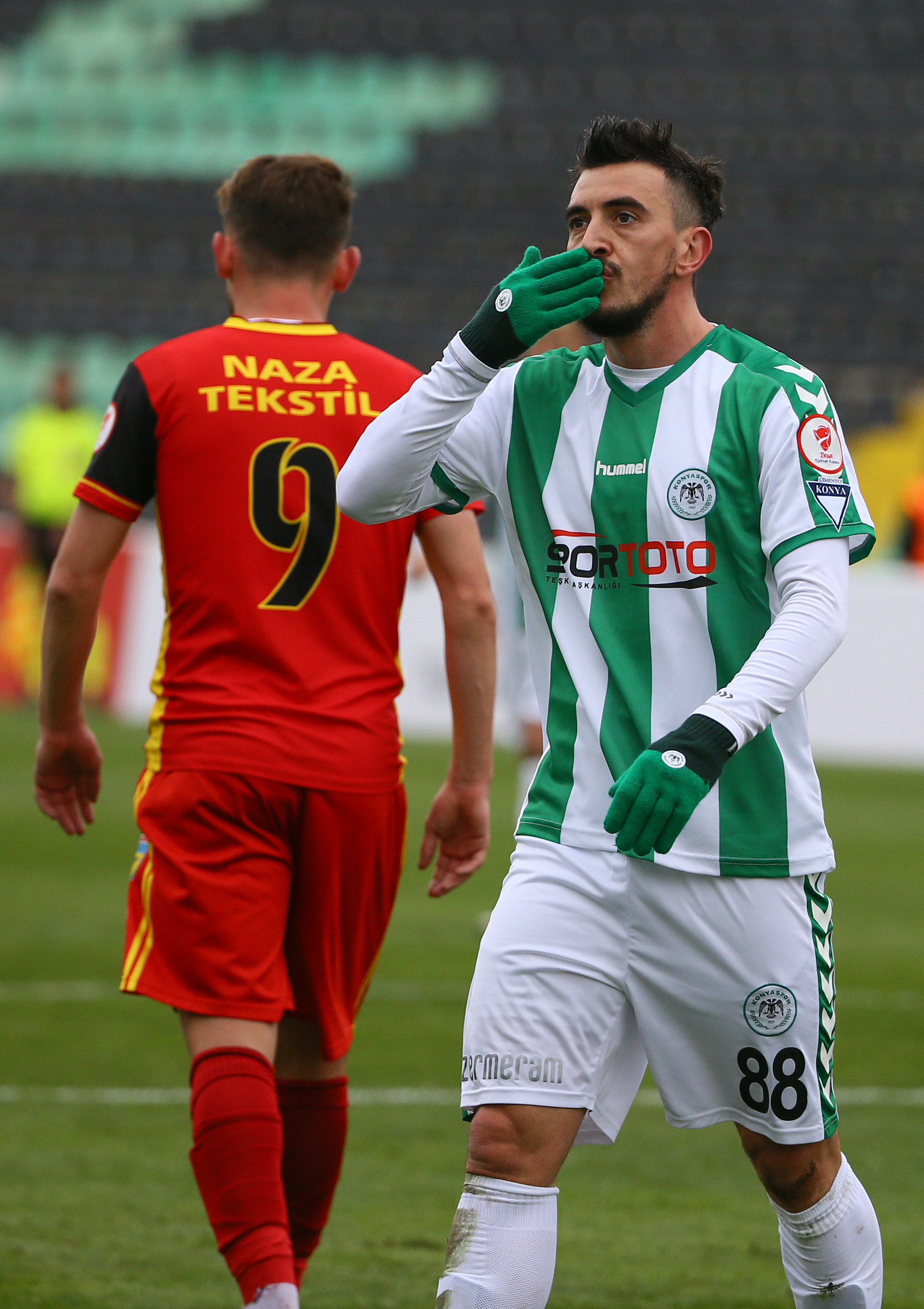 Hora, ilk golünü attı