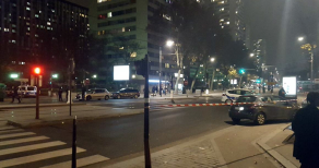 Son Dakika! Fransa'da Silahlı Baskın! 7 Kişi Rehin Alındı