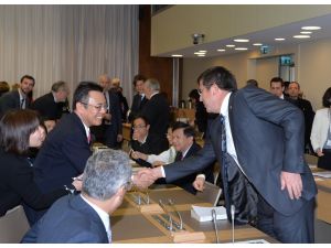 Ekonomi Bakanı Zeybekci Cenevre'de