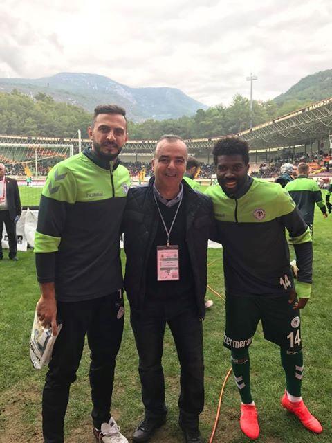 Atilla Mert Konyasporlu Futbolcularla