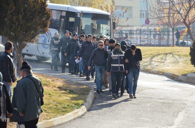 ByLock kullanan 13 kişi adliyeye sevk edildi