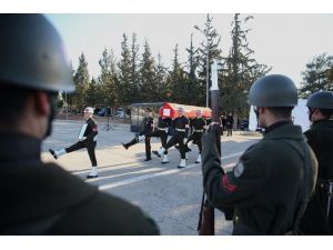 Şehit uzman çavuş için tören