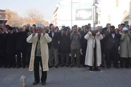 Halep’te canımız yanıyor