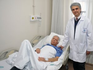 NEÜ’de başarılı ameliyat