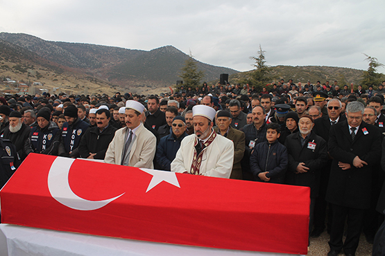 Konyalı şehit polis  Oğuzhan Duyar toprağa verildi
