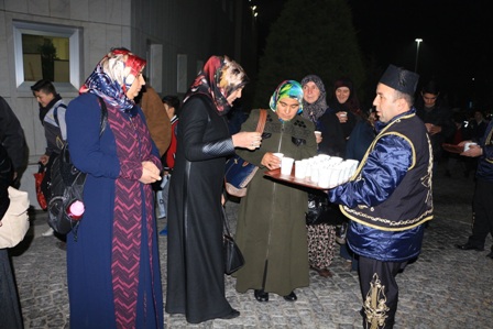 Karatay Belediyesi'nden Sahlep İkramı