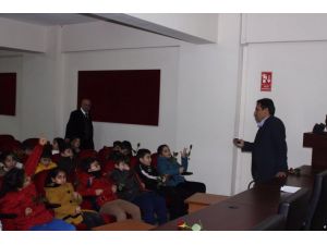 Kayseri'de öğrencilerden polise ziyaret