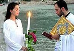 Kocayı Boşadı Müslüman Oldu