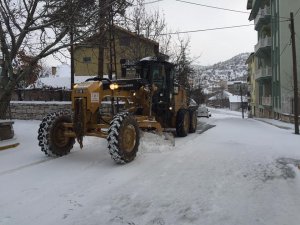 Beyşehir ve Derebucak'ta karla mücadele çalışmaları
