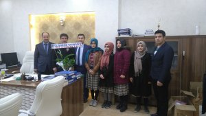 Öğrencilerden polise ‘yanınızdayız’ mesajı