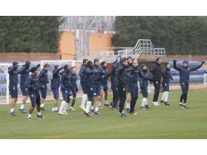 Emre Belözoğlu takımla çalıştı