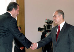 Erdoğan Sezer'le köprüleri nasıl att