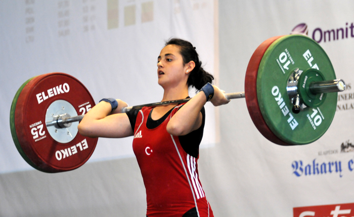 Yasemin Keskin’den 3 bronz madalya