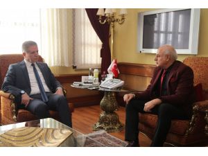 Ayaz'dan Vali Gül'e ziyaret