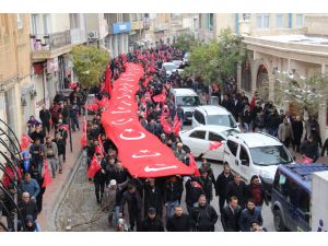 Mardin'de, "Teröre lanet" mitingi ve yürüyüşü