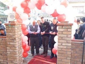 İnziva Cafe açıldı