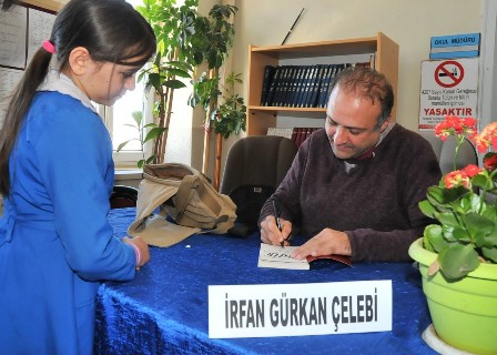 Akşehir'de yazar-öğrenci buluşması
