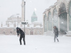 Kar yağışı en çok çocukları sevindirdi