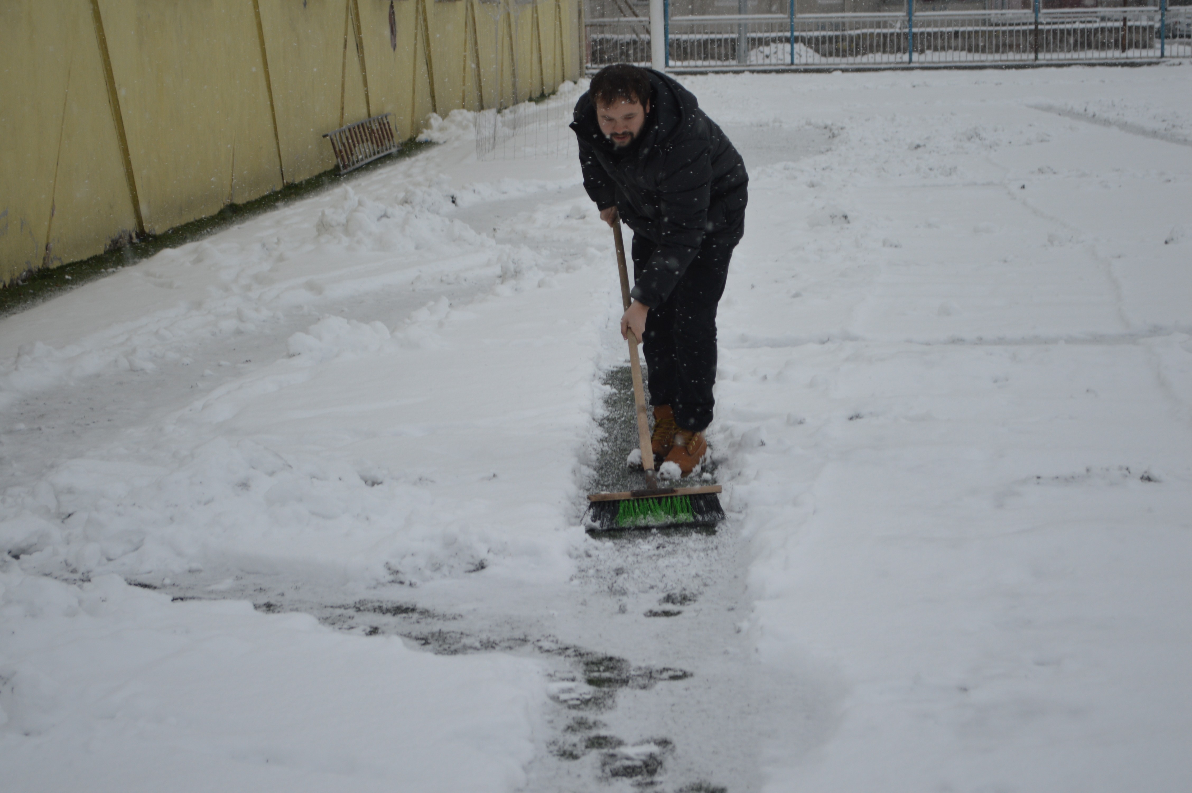 Amatör’e kar engeli