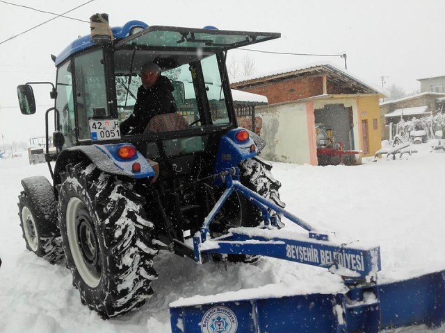 Beyşehir’de karla mücadelede